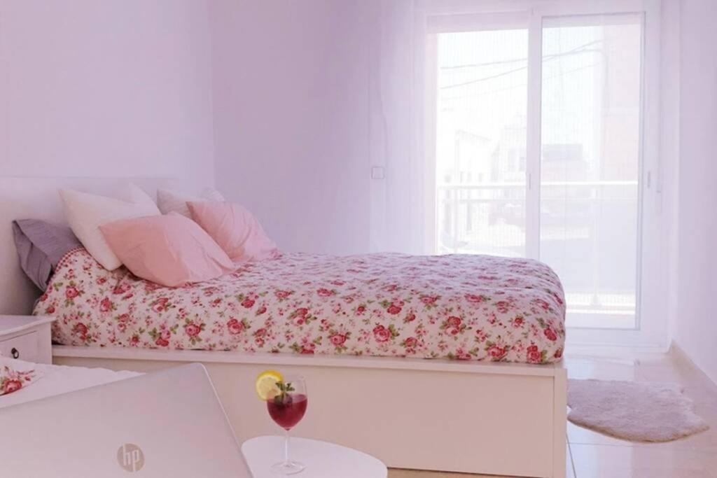 Apartamento Pepa. En El Corazon Del Delta. سانت جاومي د إنفيجا المظهر الخارجي الصورة