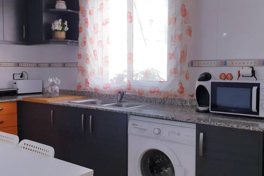 Apartamento Pepa. En El Corazon Del Delta. سانت جاومي د إنفيجا المظهر الخارجي الصورة