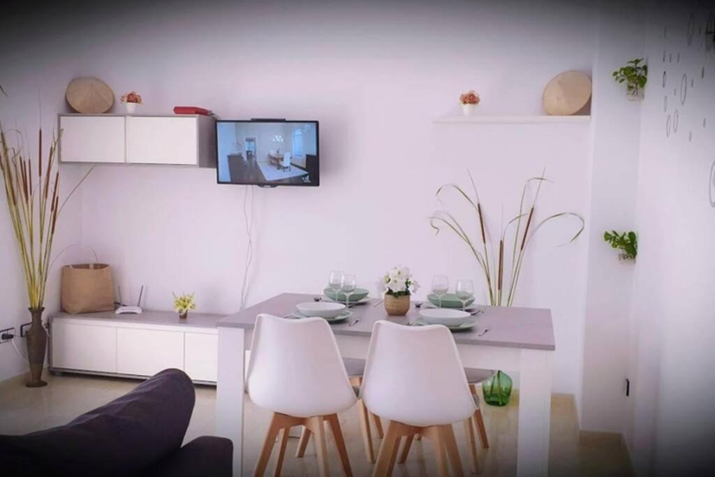Apartamento Pepa. En El Corazon Del Delta. سانت جاومي د إنفيجا المظهر الخارجي الصورة