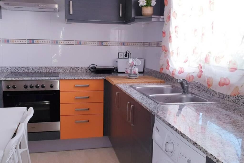 Apartamento Pepa. En El Corazon Del Delta. سانت جاومي د إنفيجا المظهر الخارجي الصورة